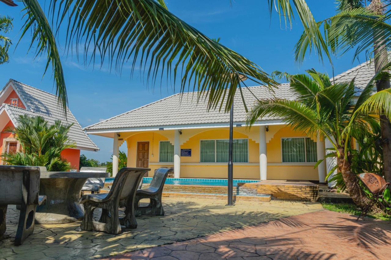 Apinya Resort Bangsarey Ban Tao Than Exterior foto