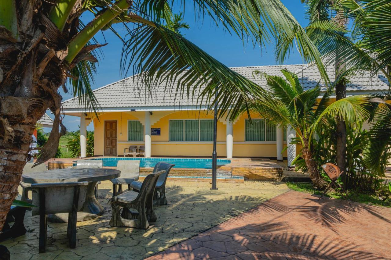 Apinya Resort Bangsarey Ban Tao Than Exterior foto